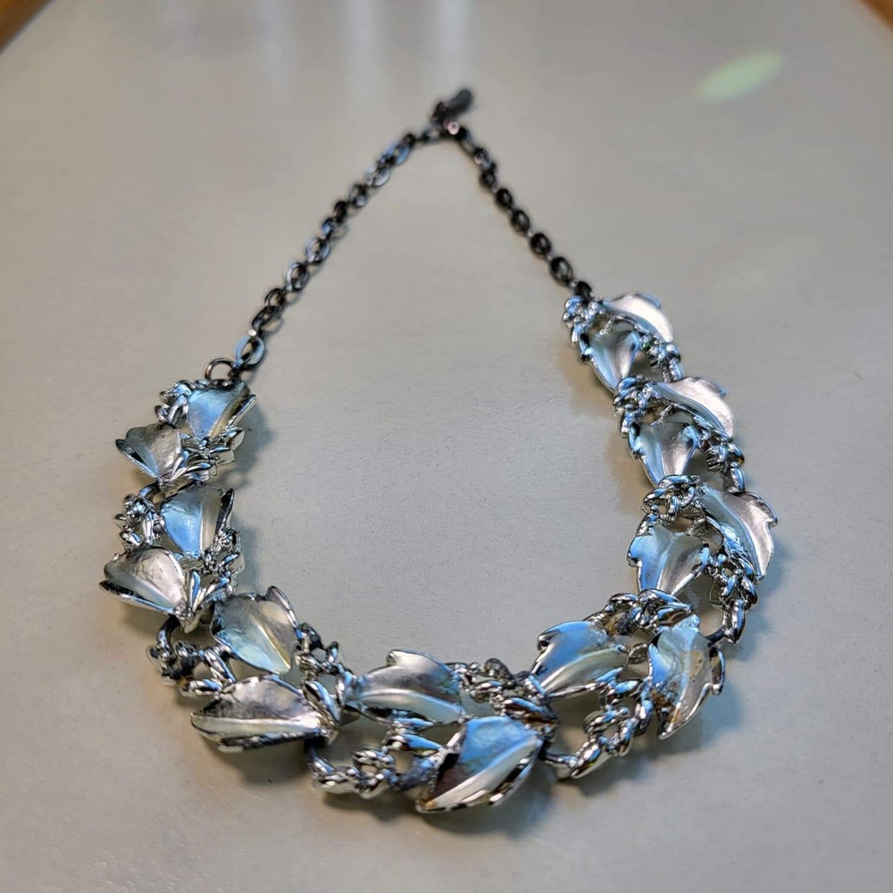 Vintage Silver Tone Leaf Choker Necklace Silver Botanical Statement
